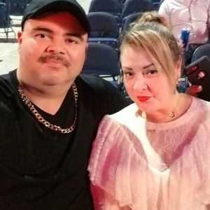 Meet your Posher, Raquel